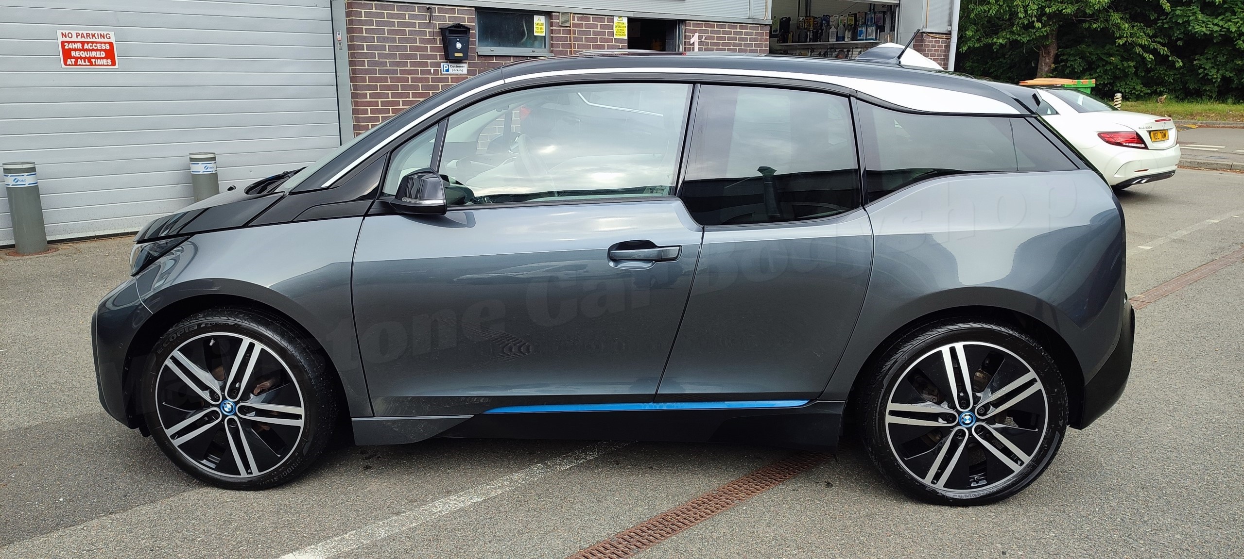 BMW iX3 ACCIDENT DAMAGE REPAIR MAIDSTONE CAR BODYSHOP wm